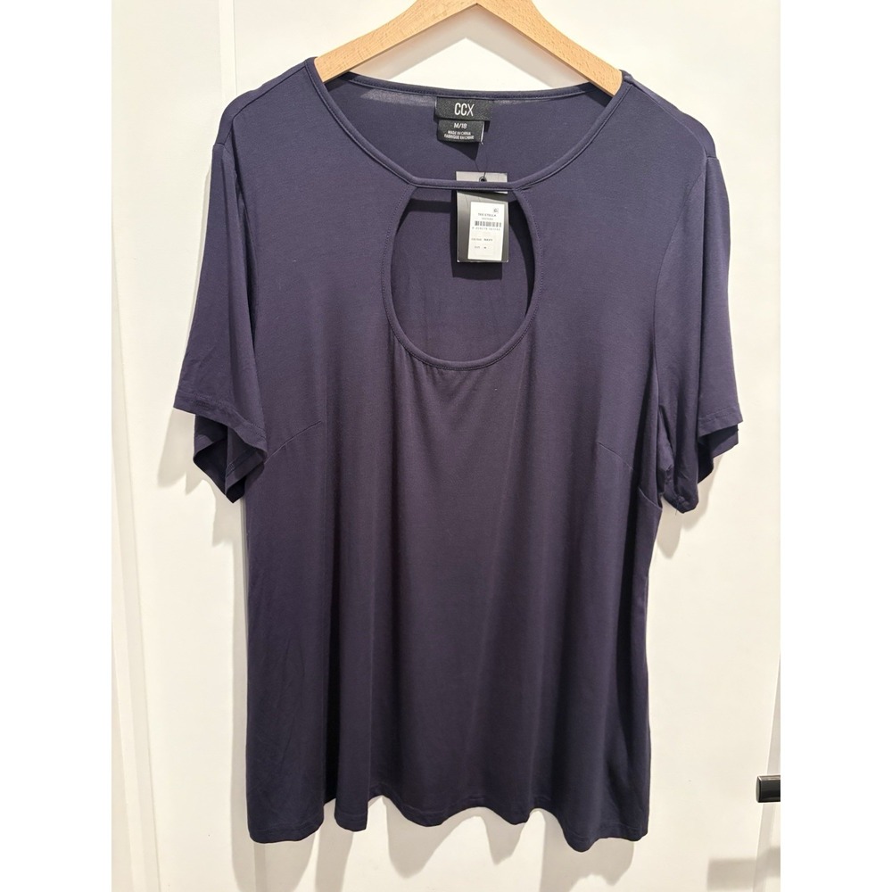 CCX City Chic Womens Plus Size M 18 Navy Blue Cutout Keyhole Neck Knit Top NWT